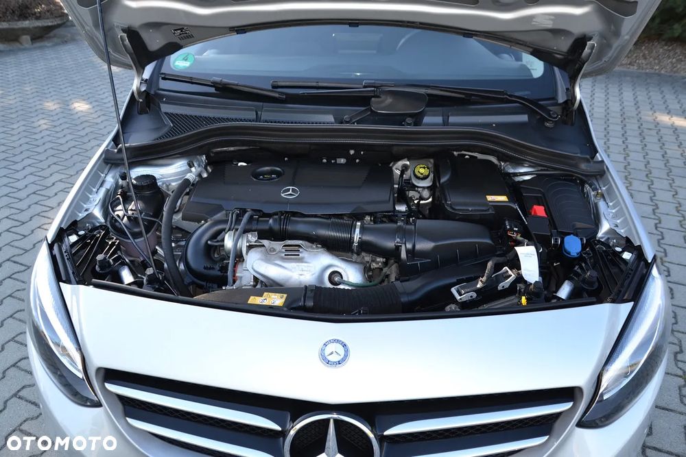 Mercedes-Benz Klasa B 200 7G-DCT UrbanStyle Edition - 34