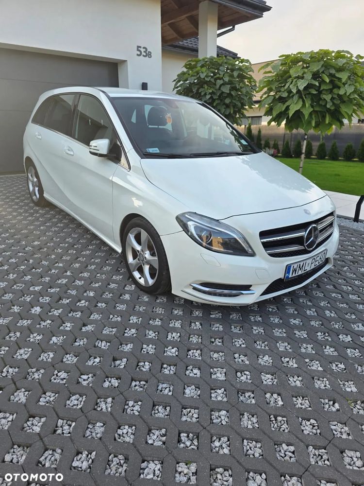 Mercedes-Benz Klasa B 180 CDI (BlueEFFICIENCY) - 1