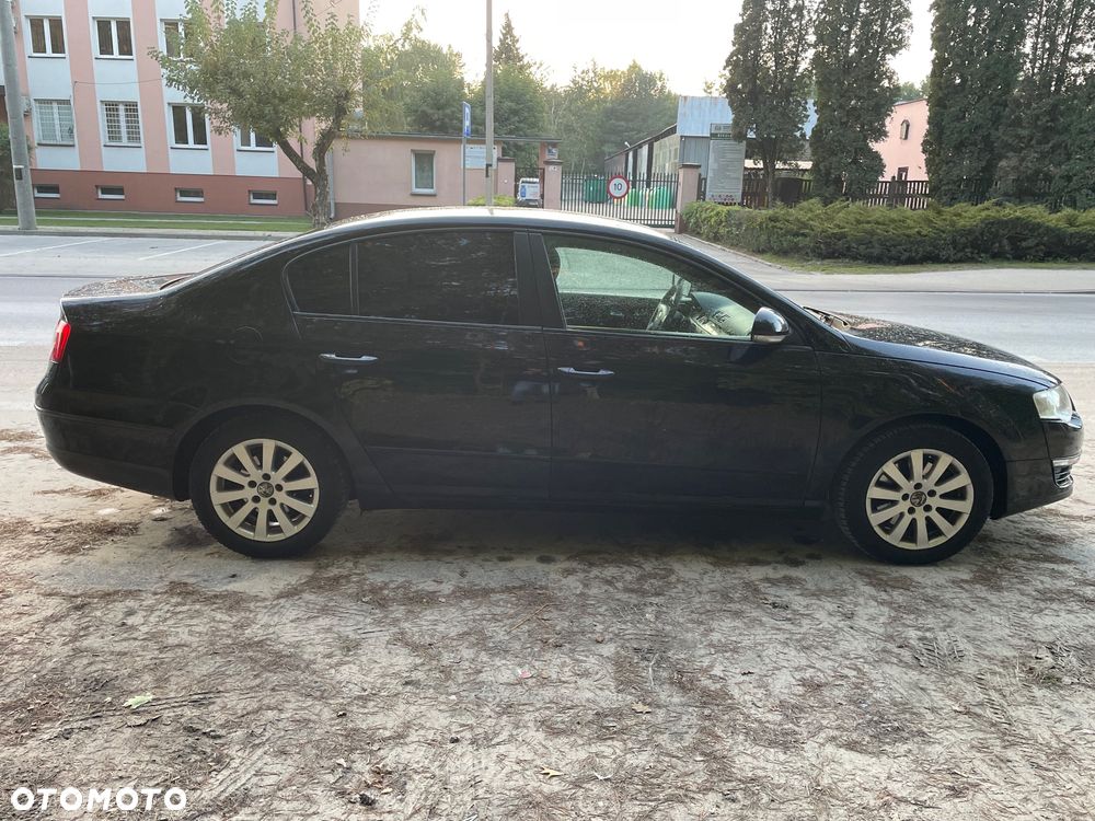 Volkswagen Passat - 2
