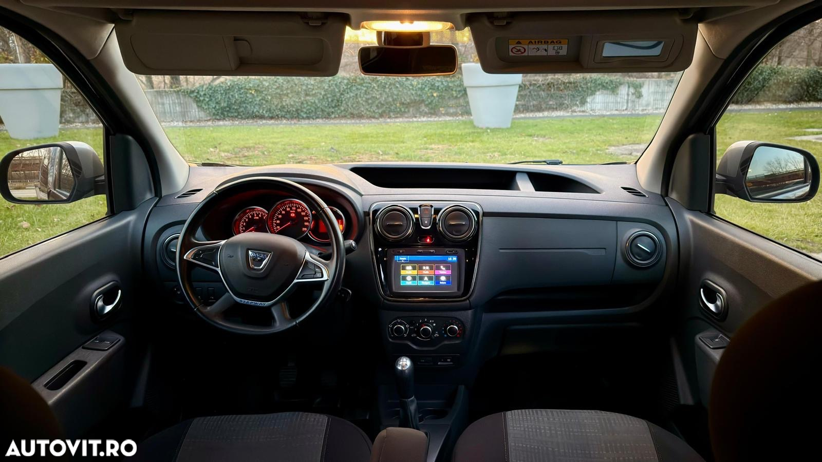 Dacia Dokker 1.6 SCe Stepway - 23
