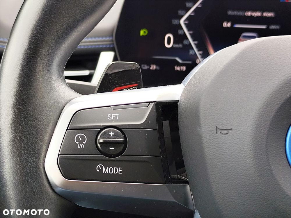 BMW iX1 xDrive30 66.5kWh M Sport - 18