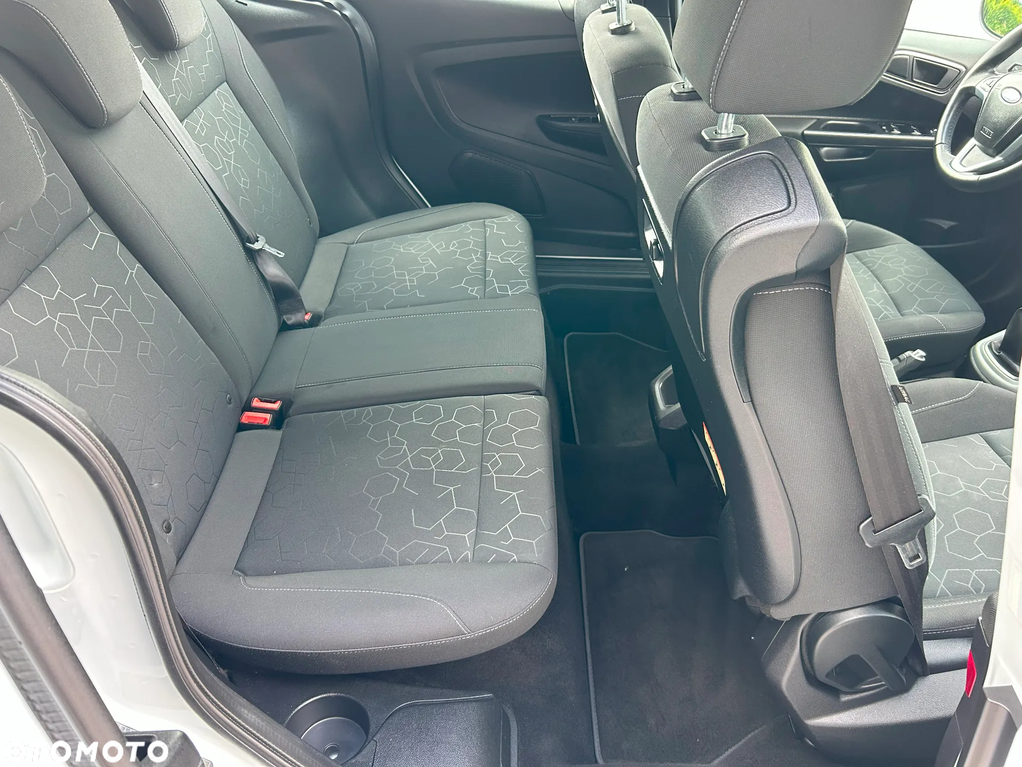 Ford B-MAX 1.0 EcoBoost SYNC Edition - 32