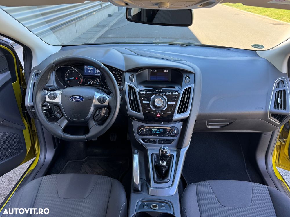 Ford Focus - 12