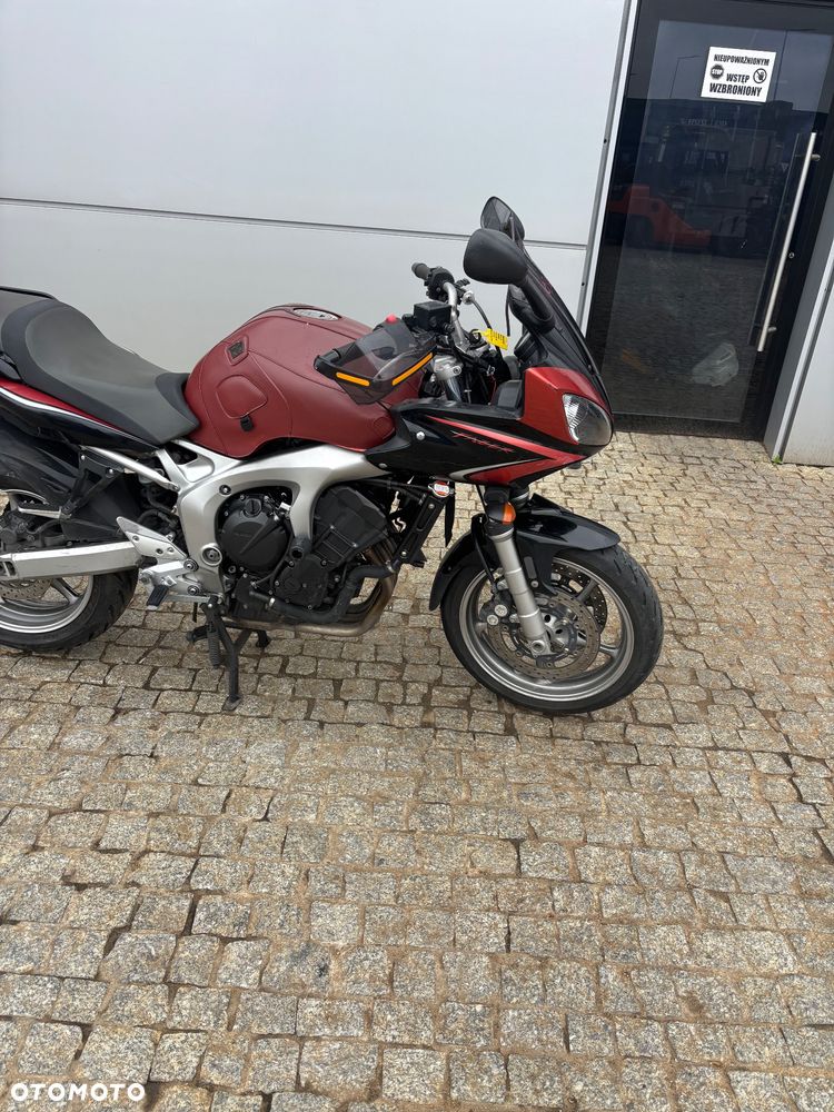 Yamaha FZ6 - 1