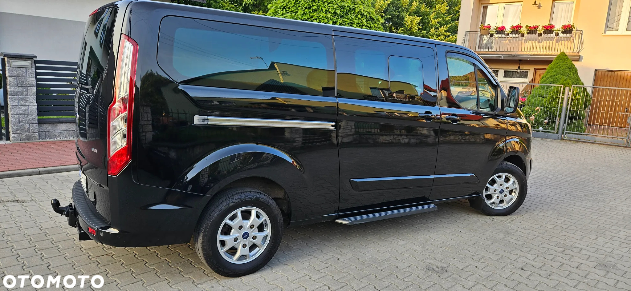Ford Tourneo Custom 300 L2H1 VA Limited - 6