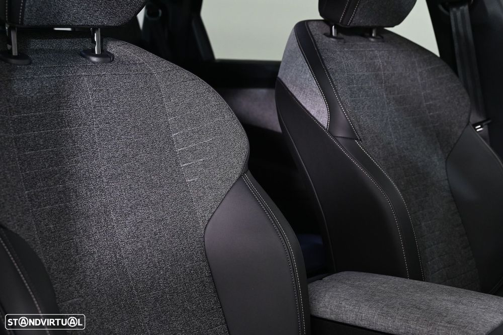 Peugeot 5008 1.2 Hybrid Allure Pack e-DCS6 - 32