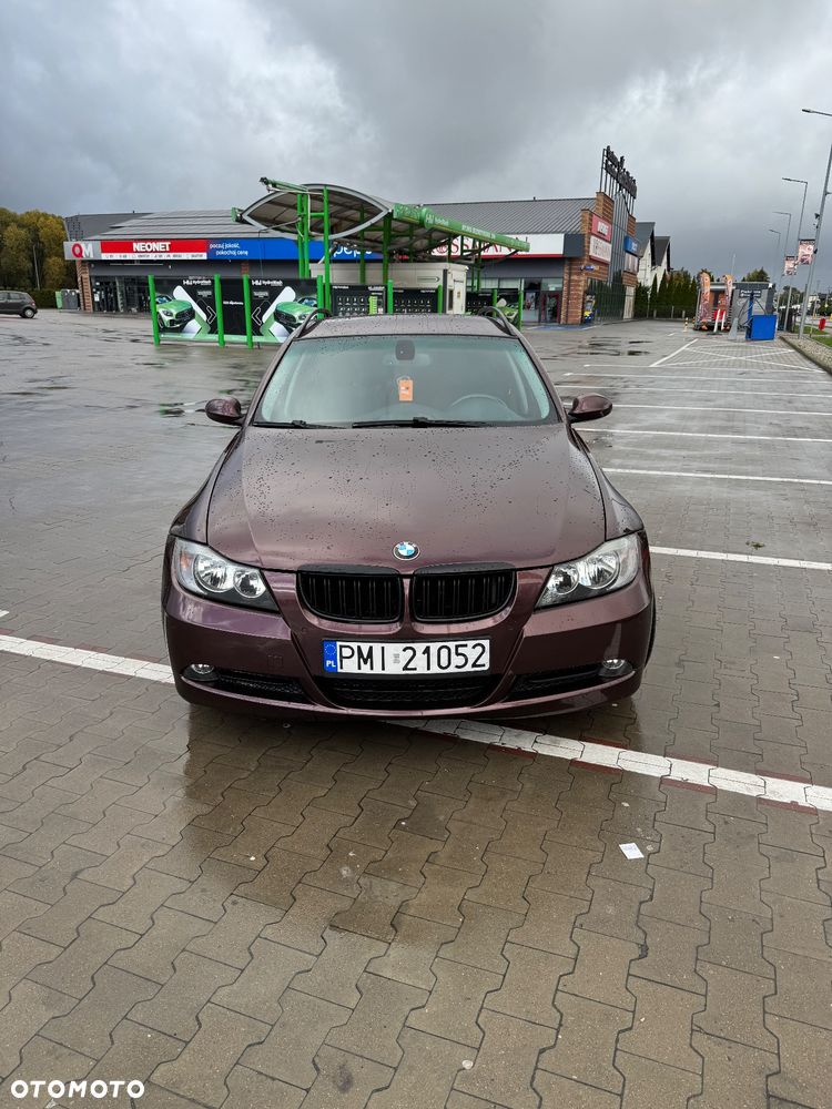 BMW Seria 3 318i - 9