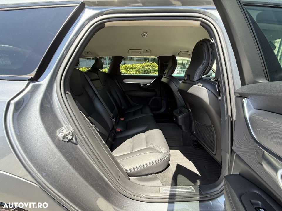 Volvo V90 Cross Country D4 AWD Geartronic - 19