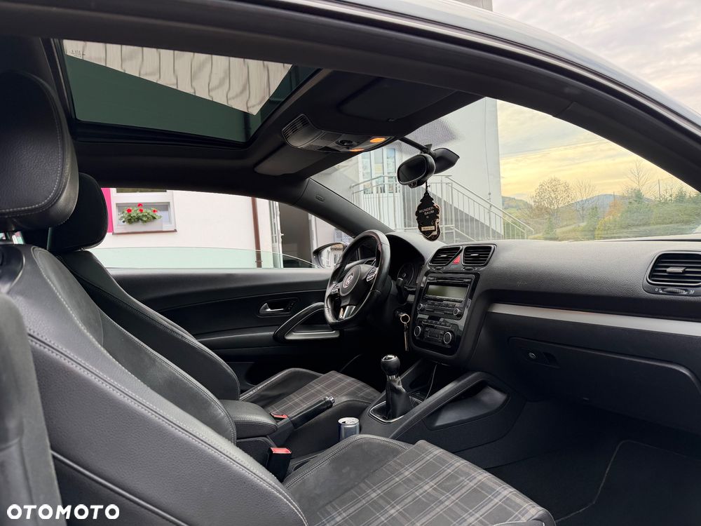 Volkswagen Scirocco 2.0 TDI - 7