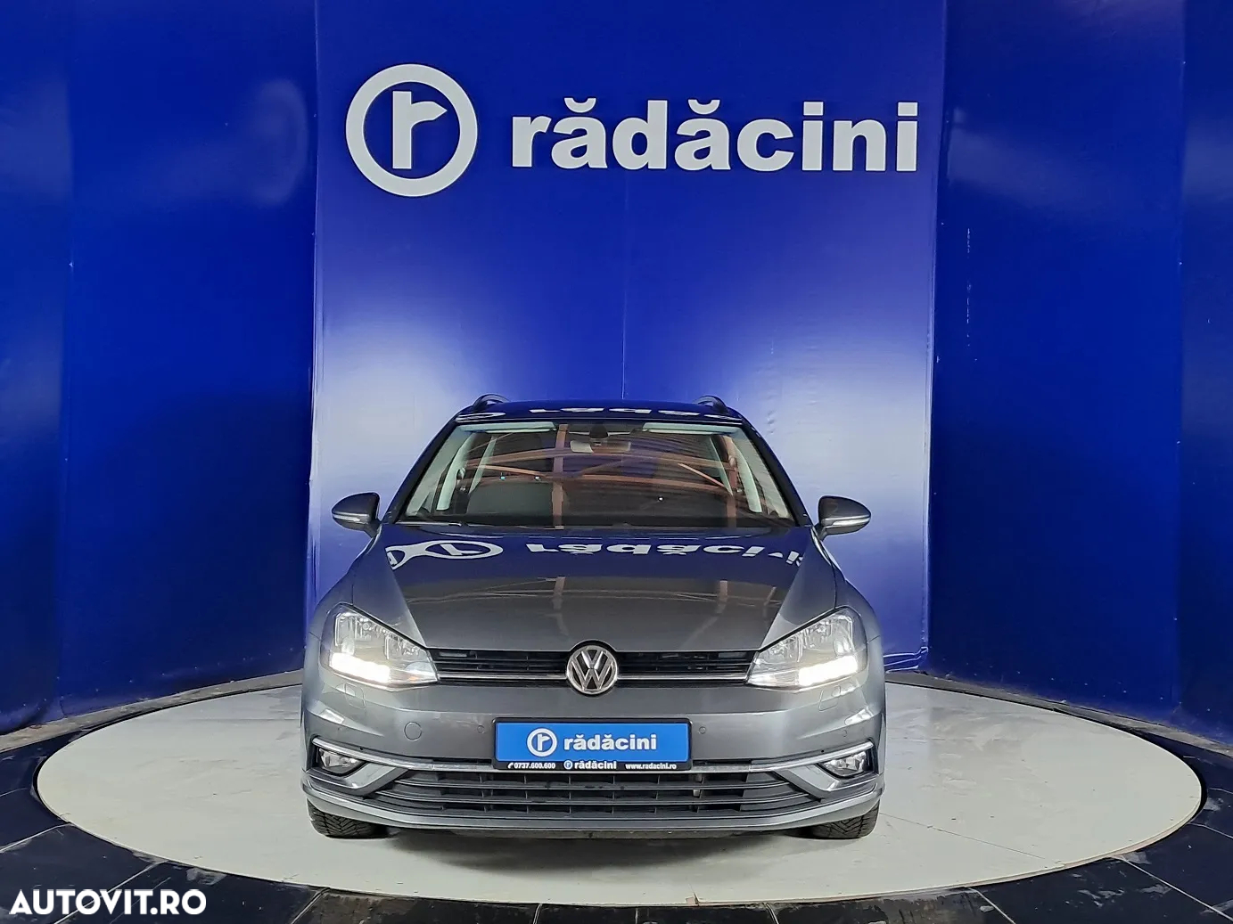 Volkswagen Golf - 8