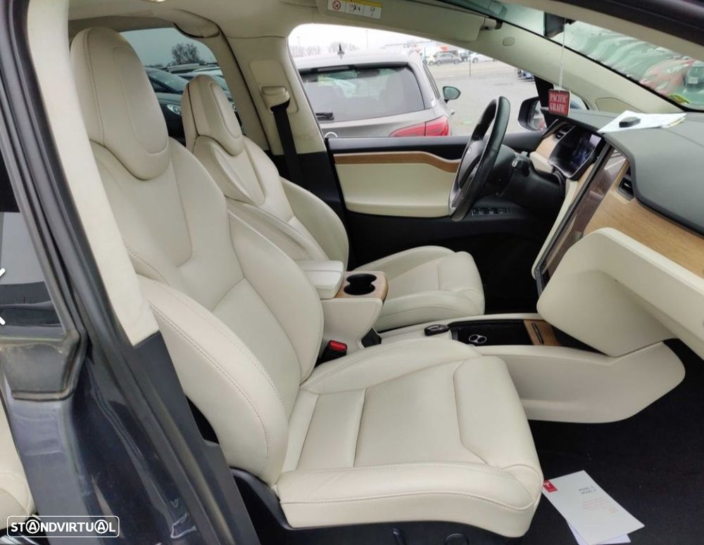 Tesla Model X 100D - 4
