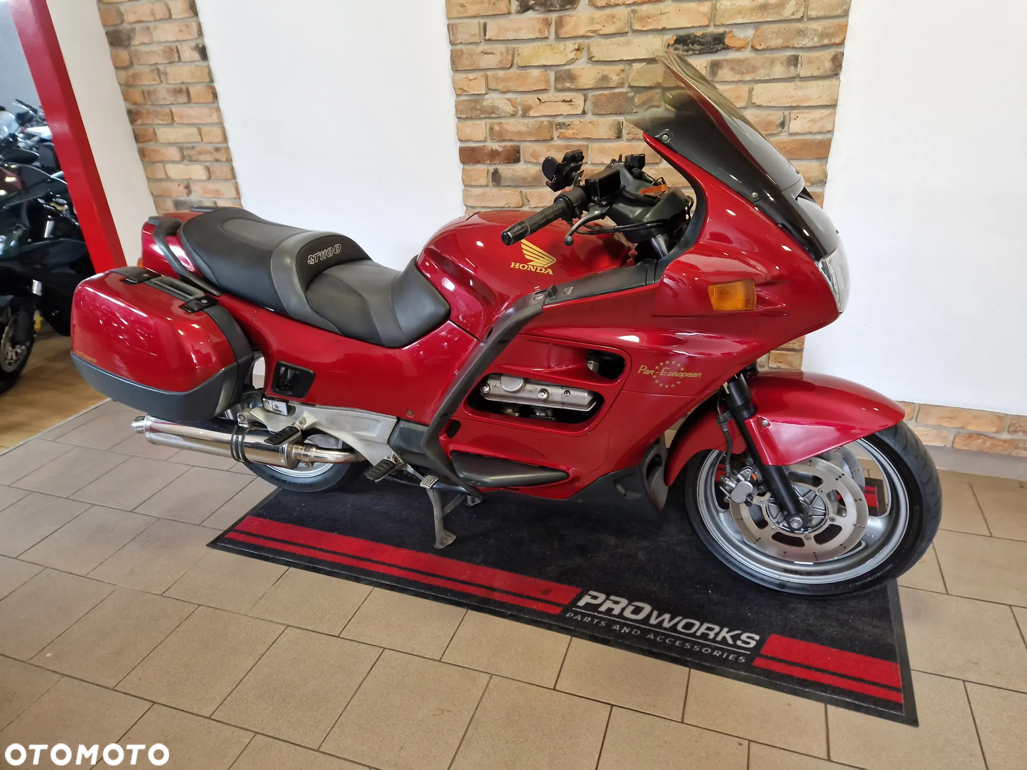 Honda ST - 17