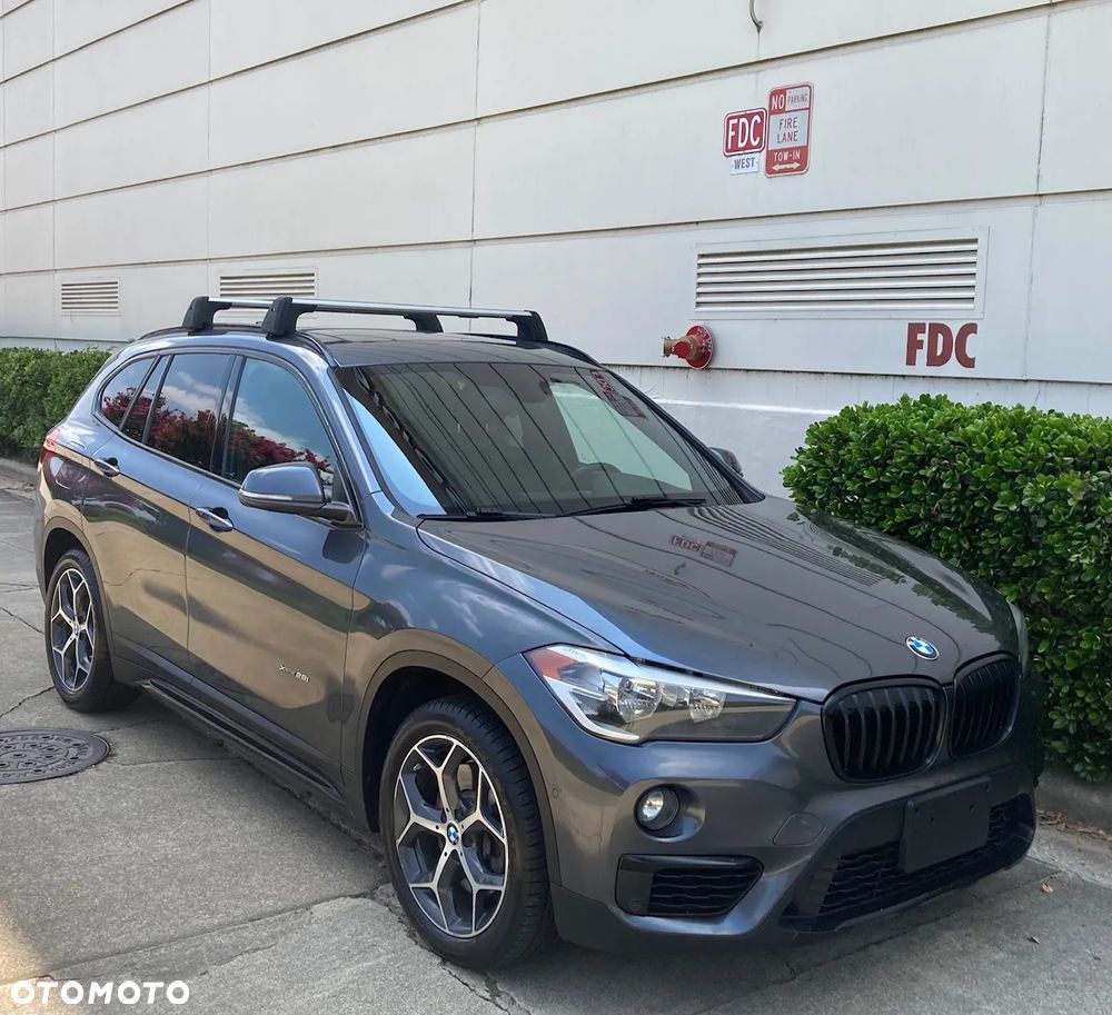 BMW X1 xDrive25i Sport Line - 17