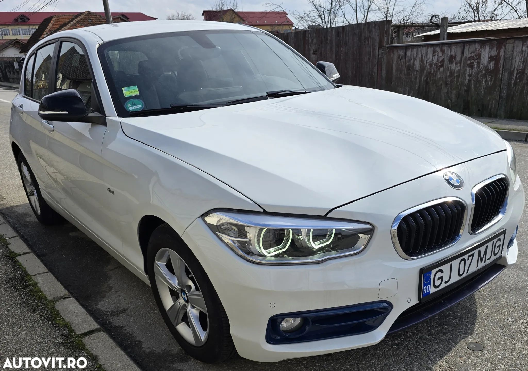 BMW Seria 1 120i M Sport - 1