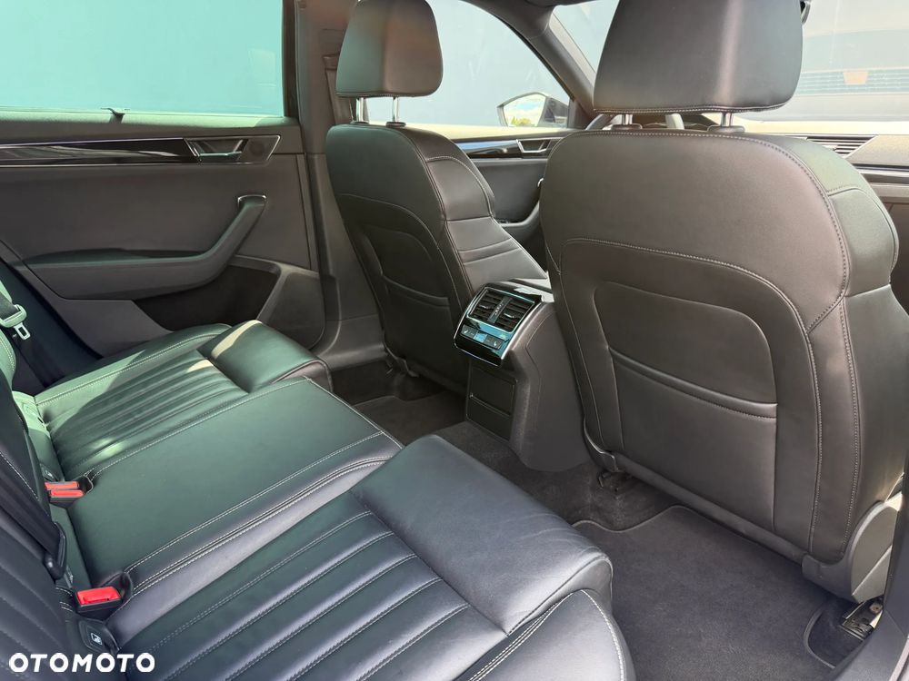 Skoda Superb 2.0 TDI SCR L&K DSG - 27