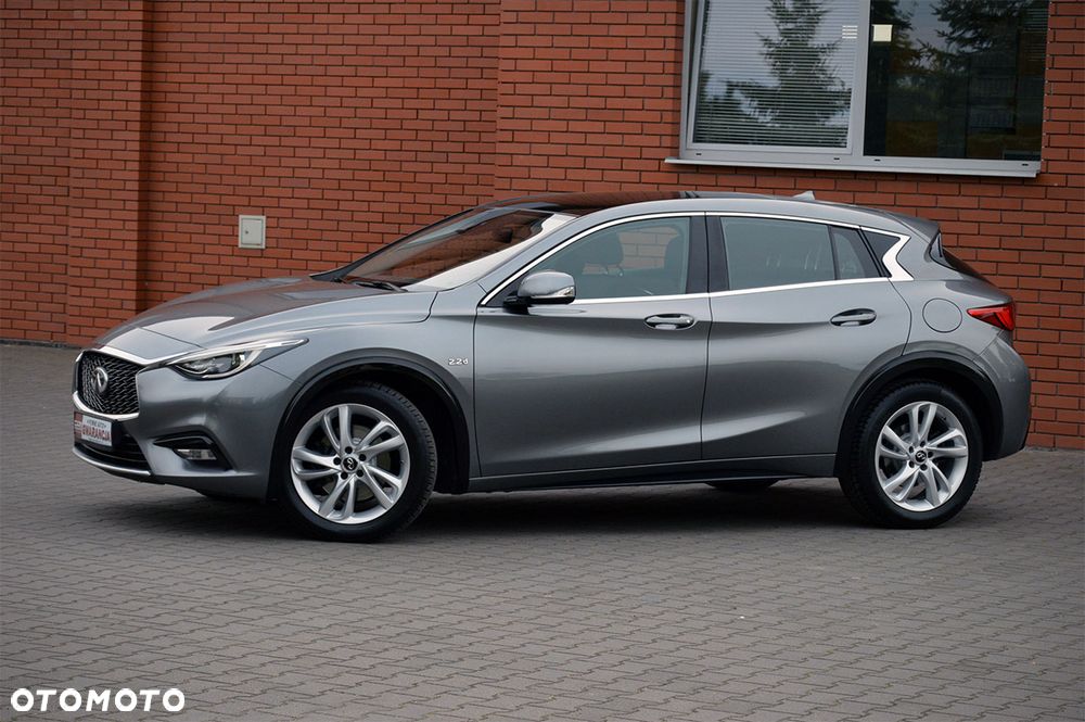 Infiniti Q30 2.2d DCT AWD City Black Edition - 27