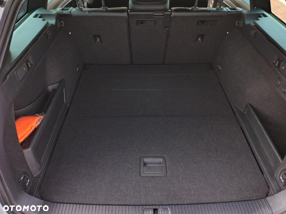 Volkswagen Passat - 8