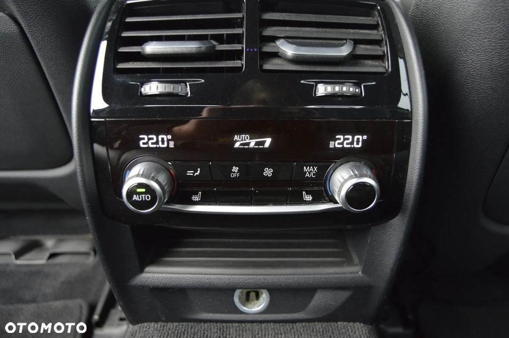 BMW Seria 5 520d xDrive M Sport sport - 19