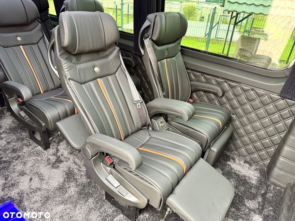 Mercedes-Benz Sprinter - 25