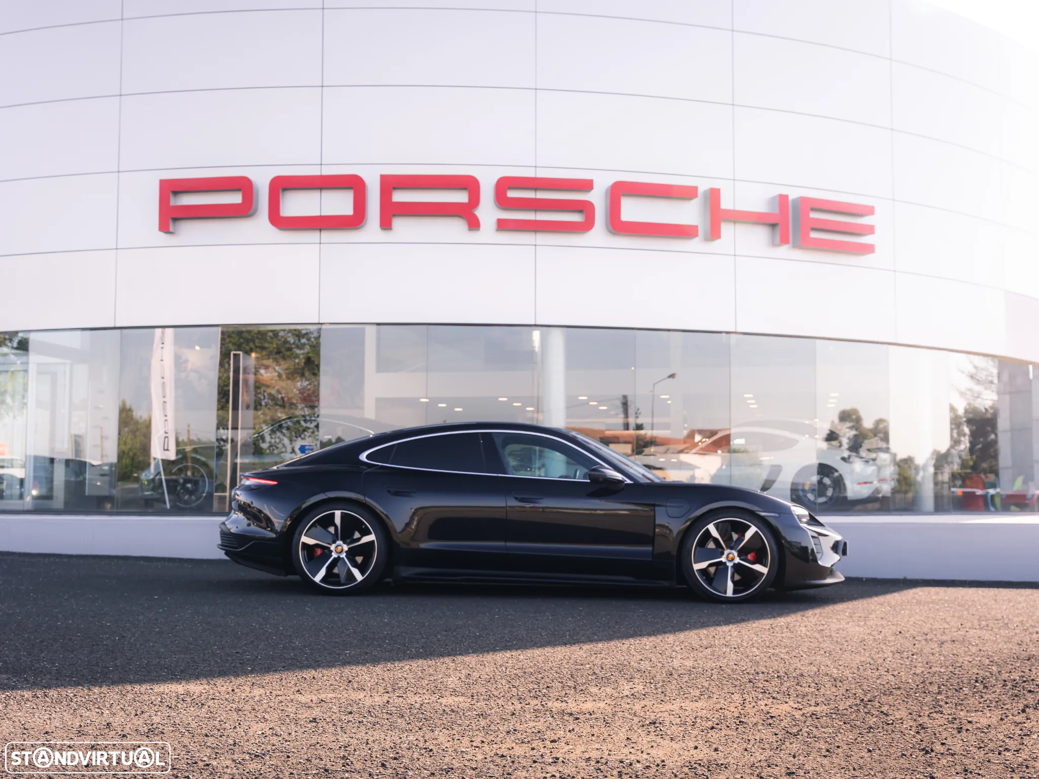 Porsche Taycan 4S - 8