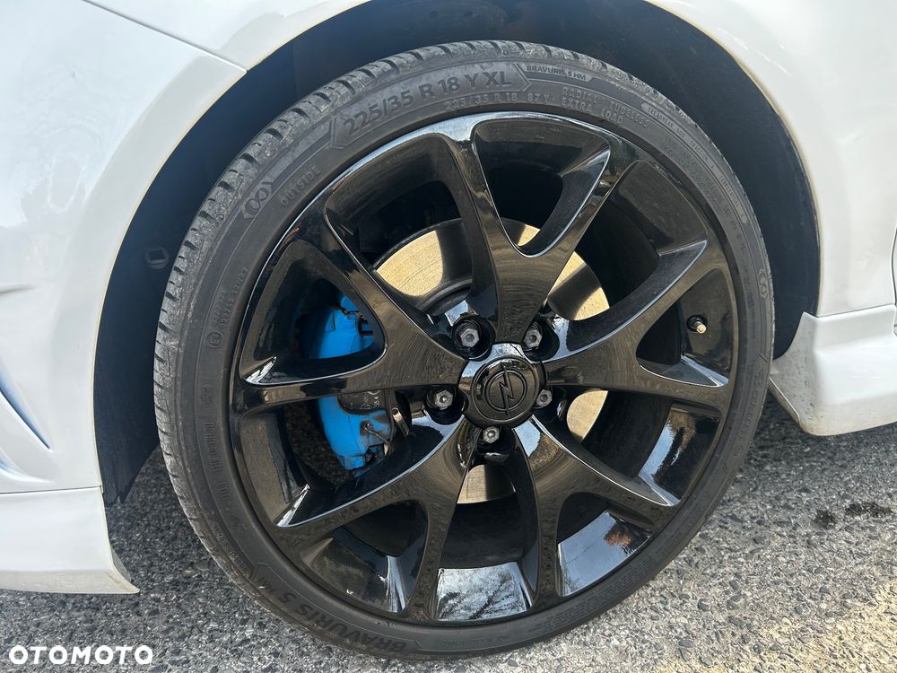 Opel Corsa 1.6 Turbo OPC - 9