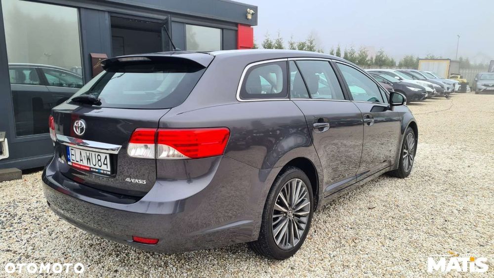 Toyota Avensis - 7