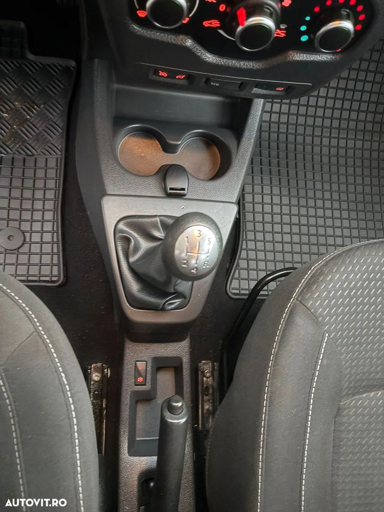 Dacia Dokker dCi 90 Laureate - 13