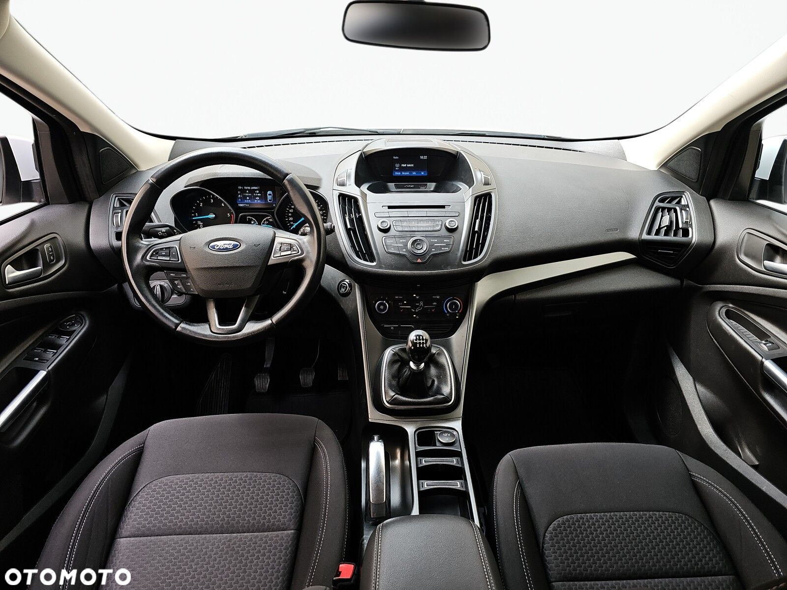 Ford Kuga - 27