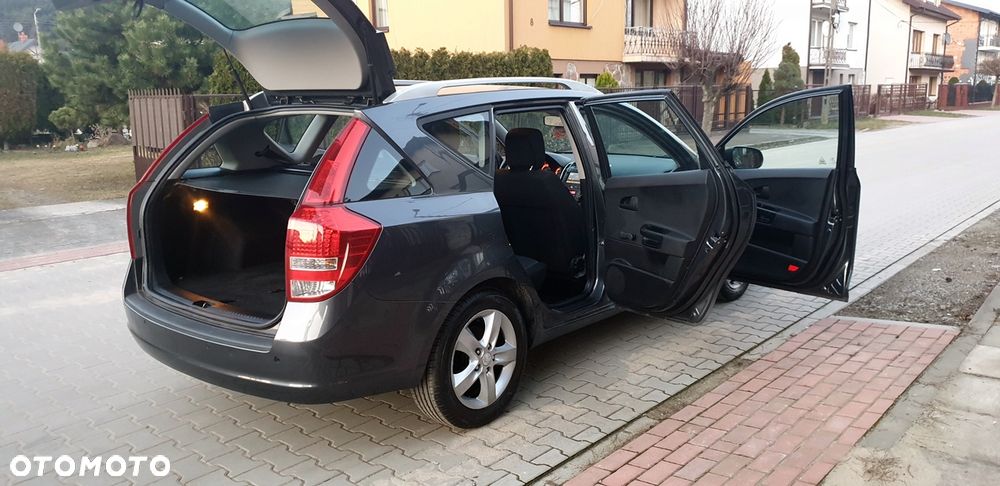 Kia Ceed 1.4 S Euro2012 - 16