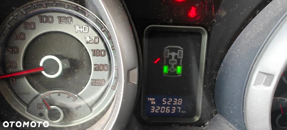 Mitsubishi Pajero - 7