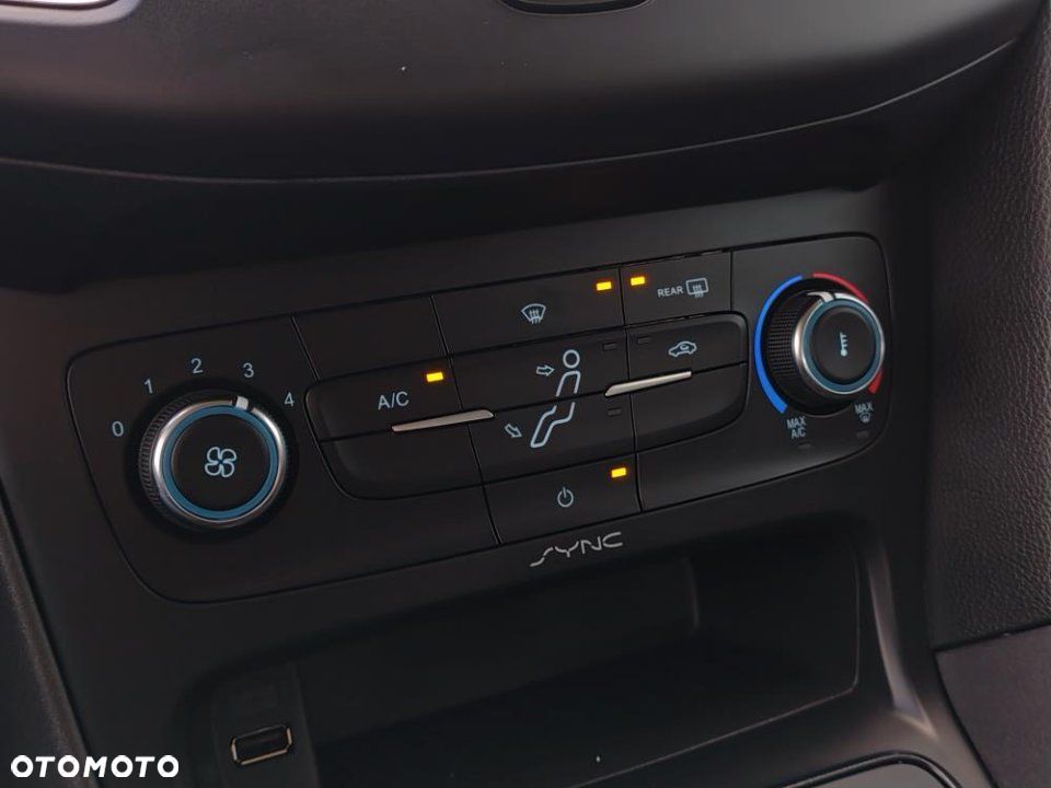 Ford Focus - 24