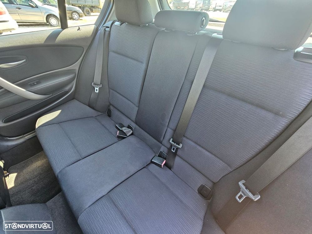 BMW 118 d Line Urban - 20