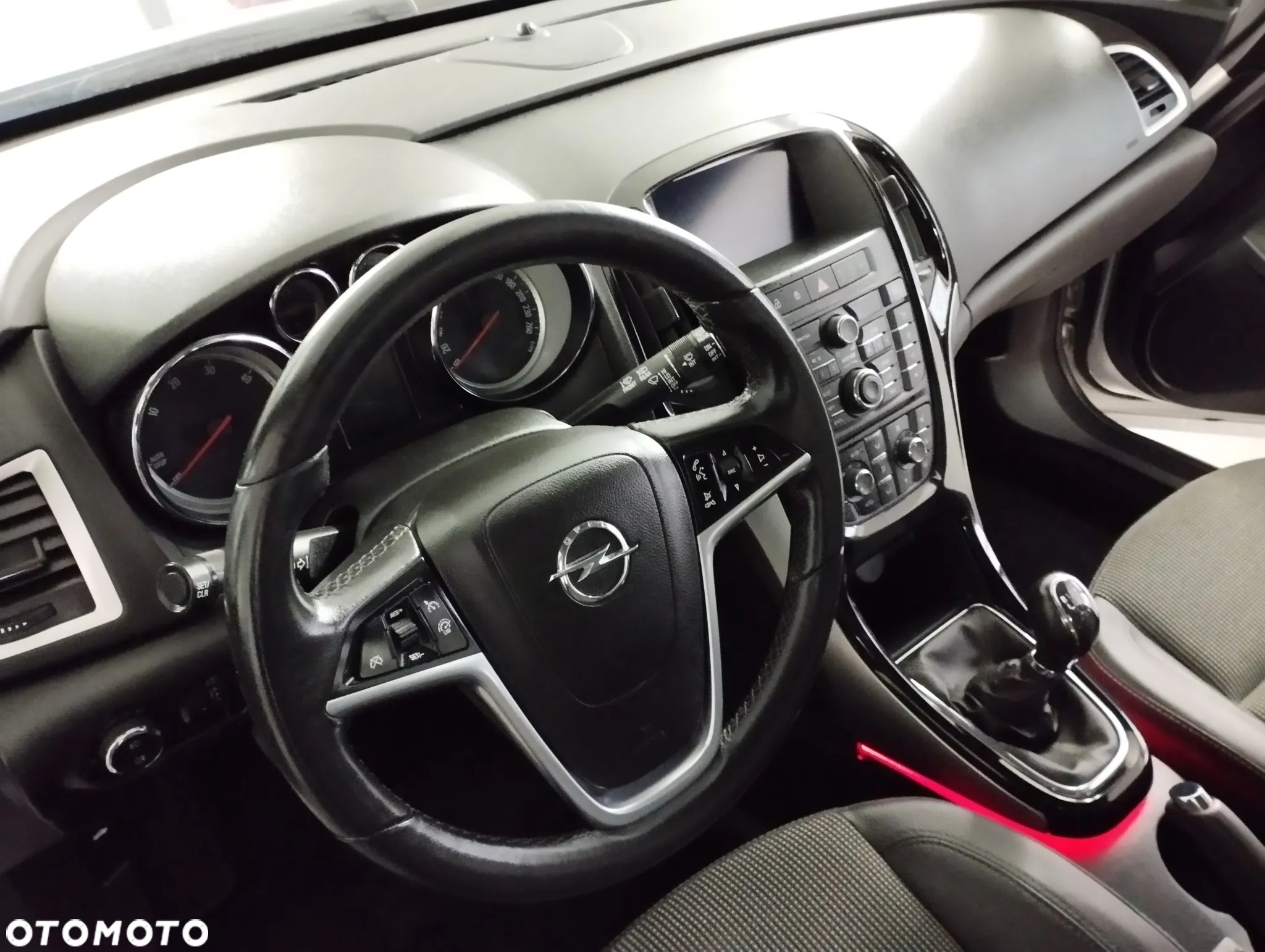 Opel Astra 1.6 CDTI DPF ecoFLEX Sports TourerStart/Stop Exklusiv - 4