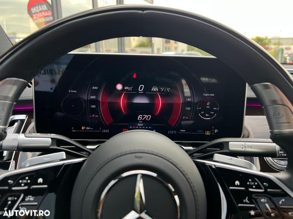 Mercedes-Benz S - 32