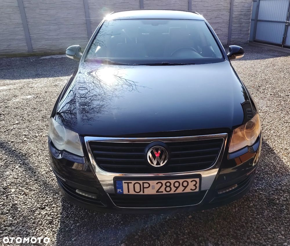 Volkswagen Passat 2.0 FSI Comfortline - 1