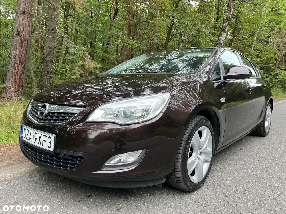 Opel Astra 1.4 Turbo - 1