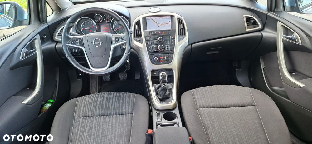 Opel Astra 1.6 Turbo Design Edition - 13