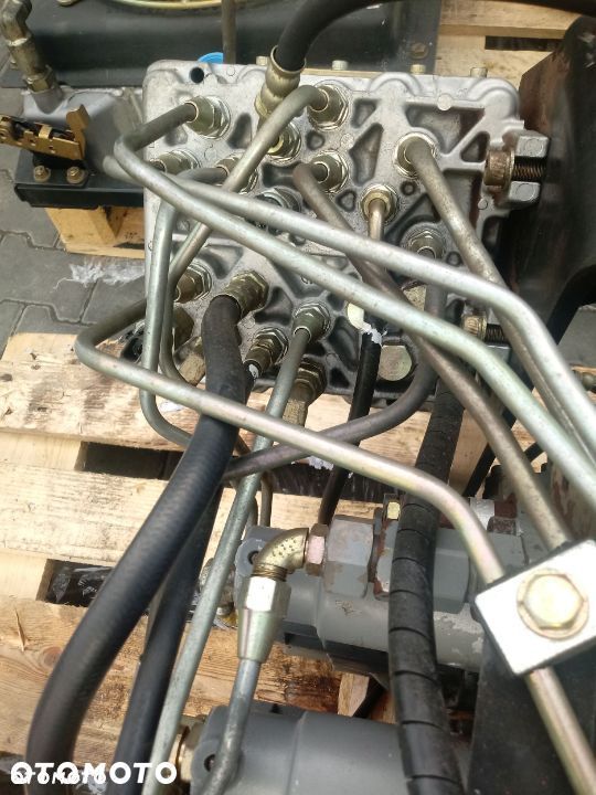 Rozdzielacz Hitachi 210W C0400-60009 05-09 1050 4486321 - 11