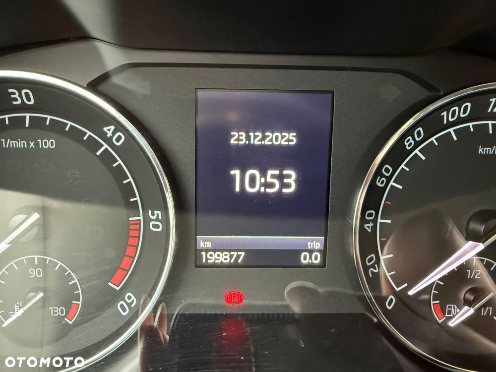 Skoda Superb 2.0 TDI Ambition - 14