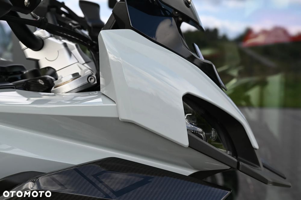 BMW XR - 13