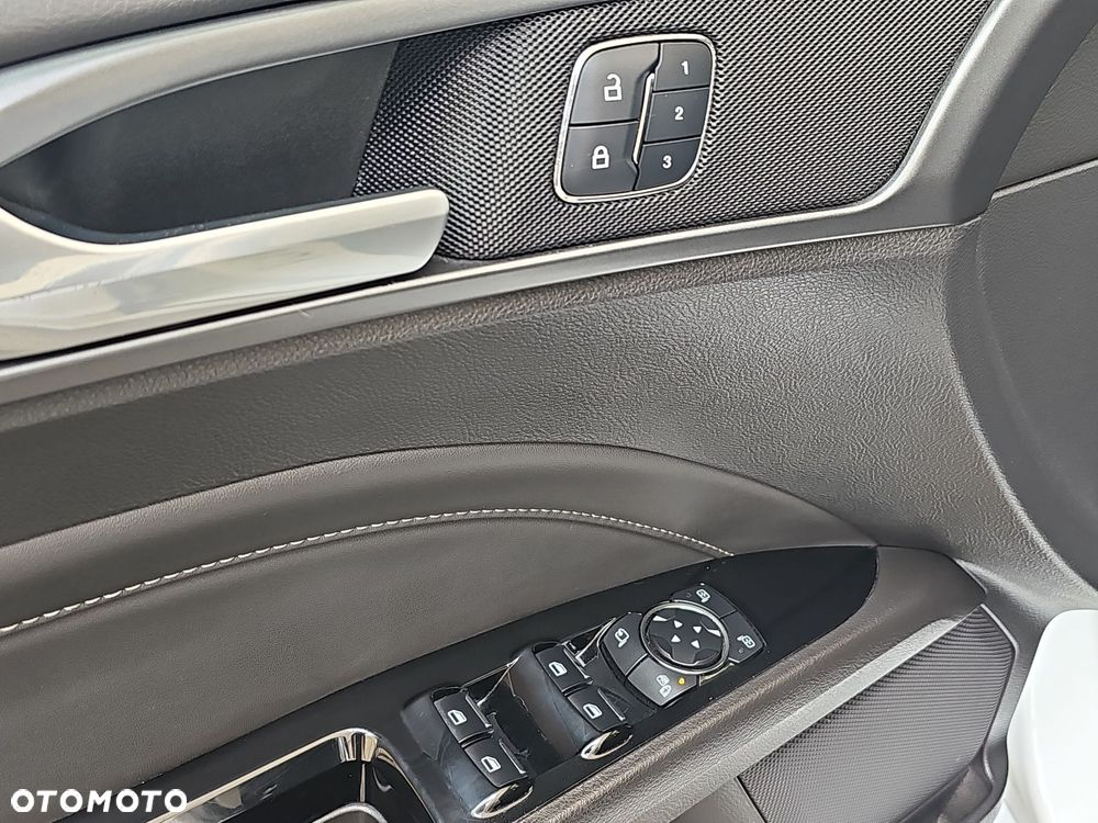 Ford Mondeo - 18