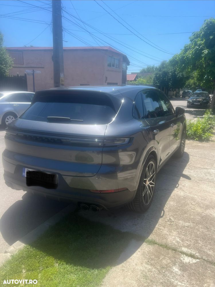 Porsche Cayenne - 4