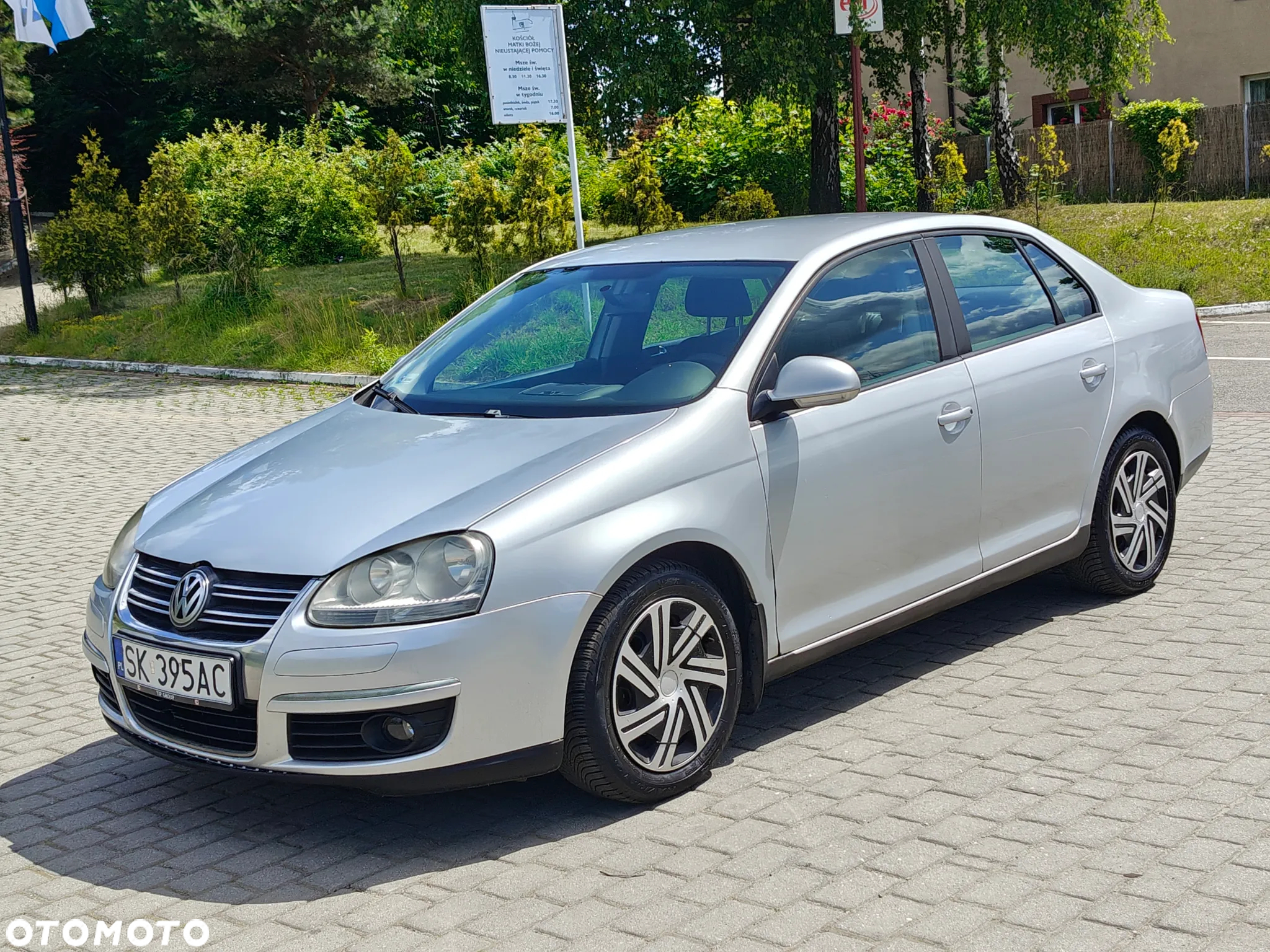 Volkswagen Jetta 1.6 FSI Comfortline - 17