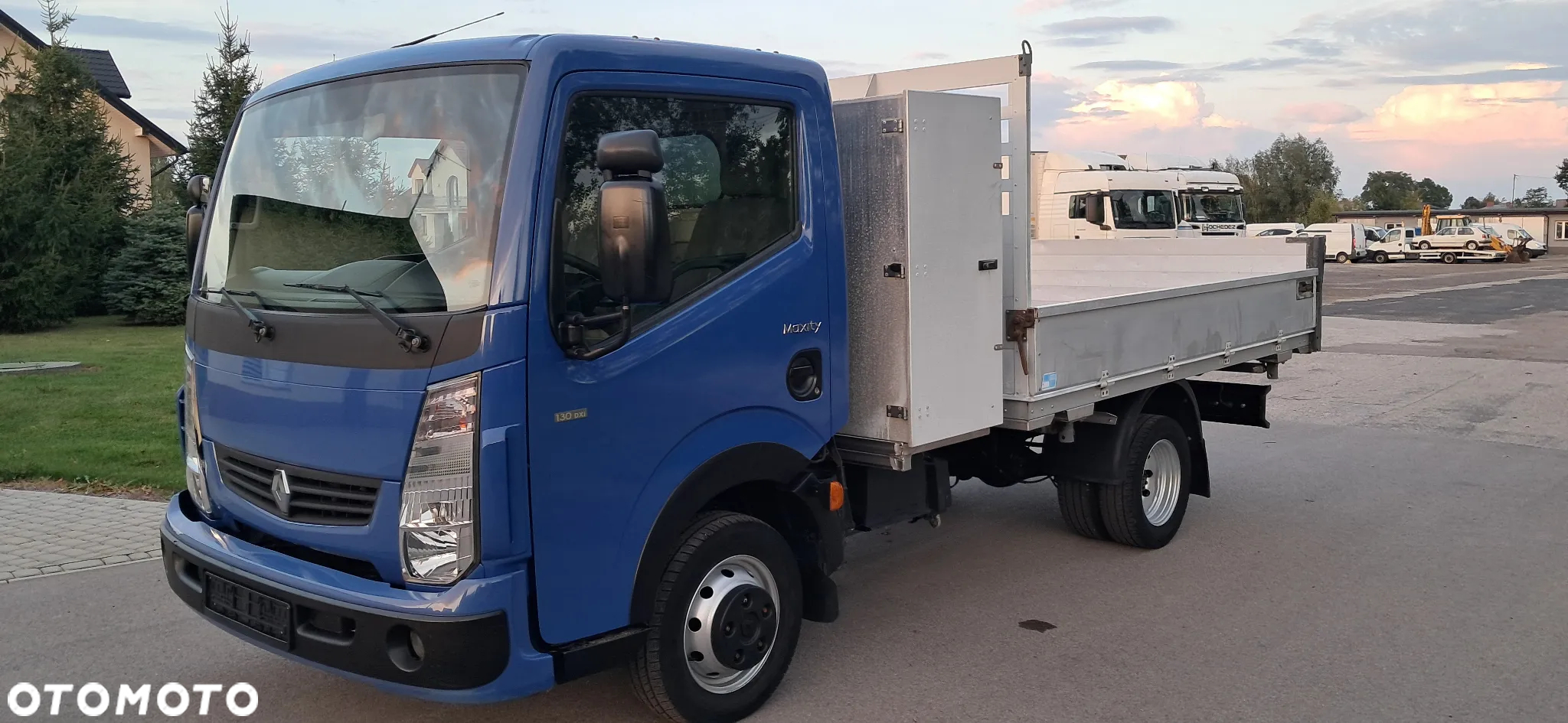 Renault Maxity 130.35 - 24