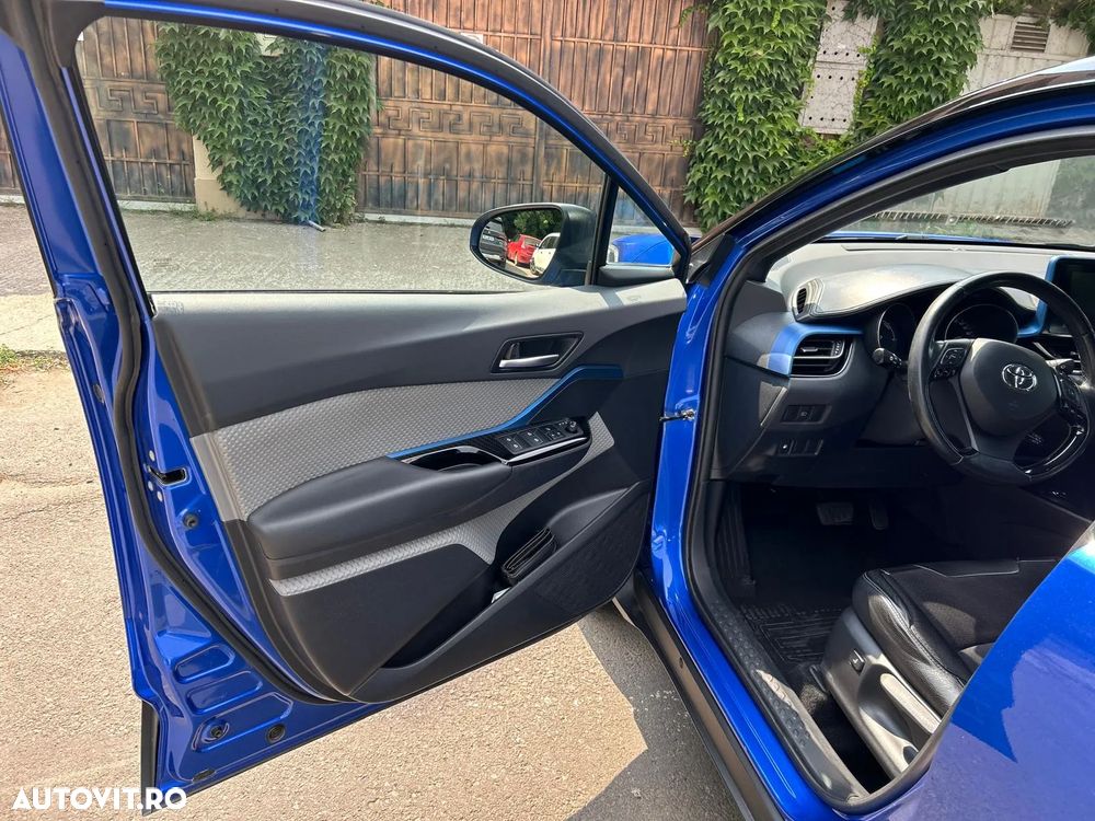 Toyota C-HR - 13