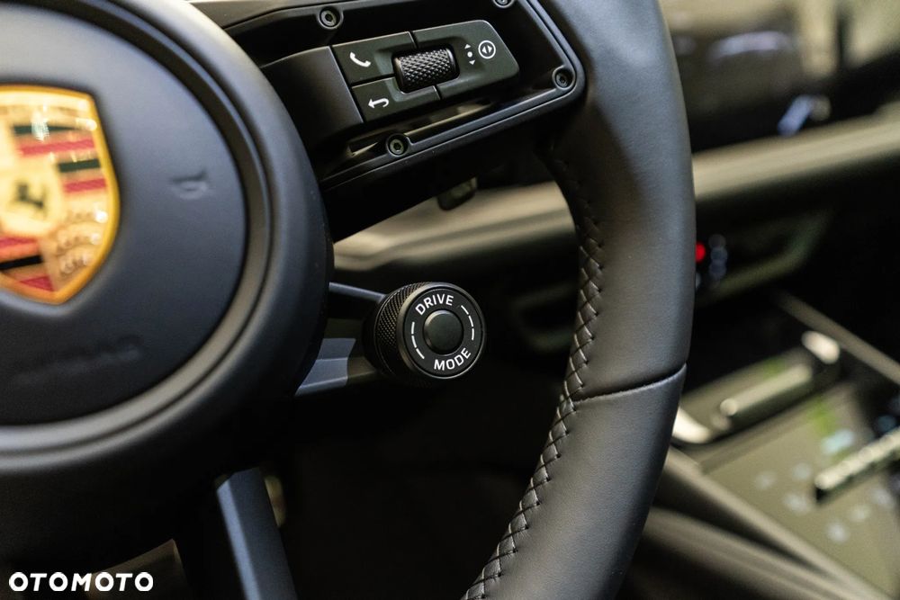 Porsche Cayenne - 21