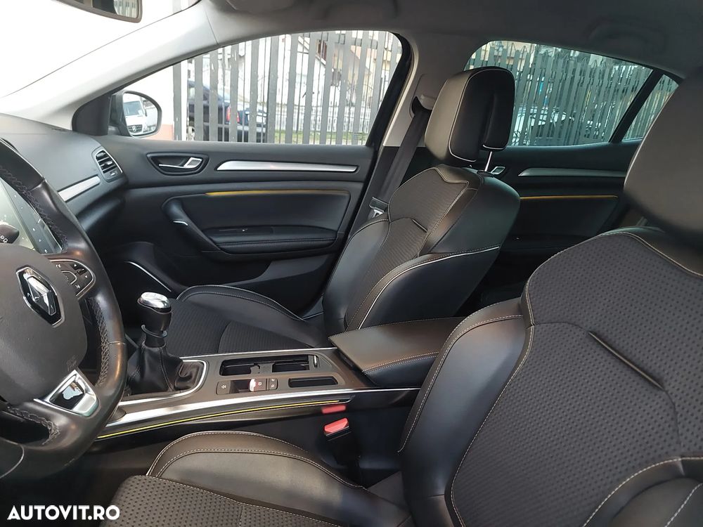 Renault Megane ENERGY dCi 110 Start & Stop Bose Edition - 13