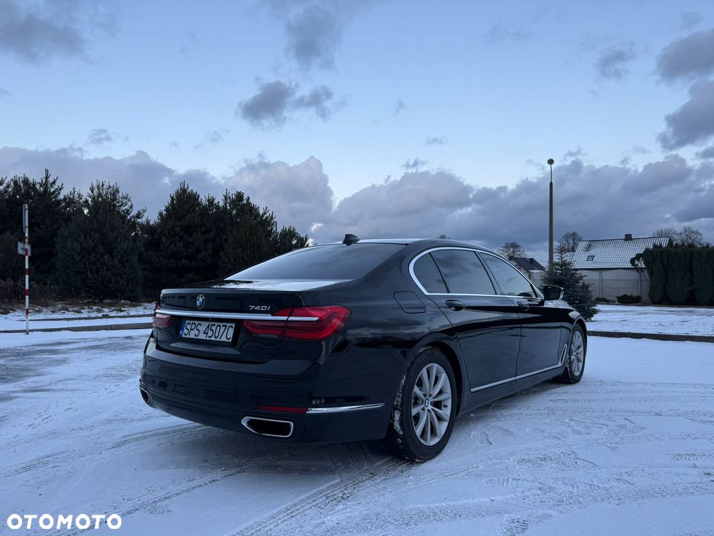 BMW Seria 7 740Li xDrive - 27