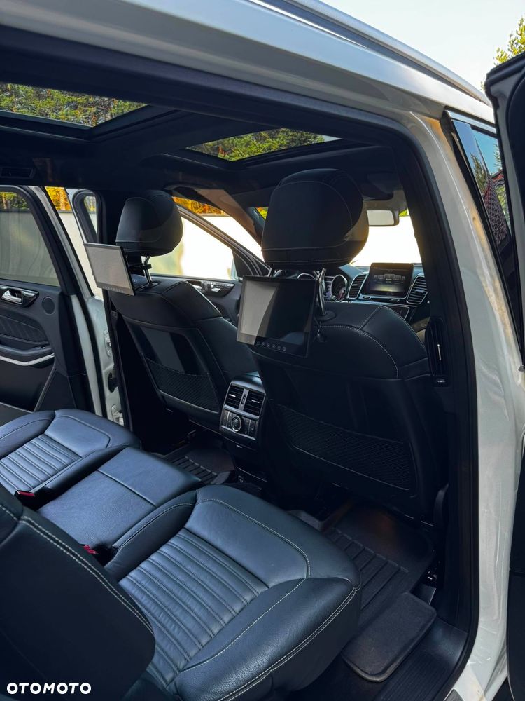 Mercedes-Benz GLS - 7