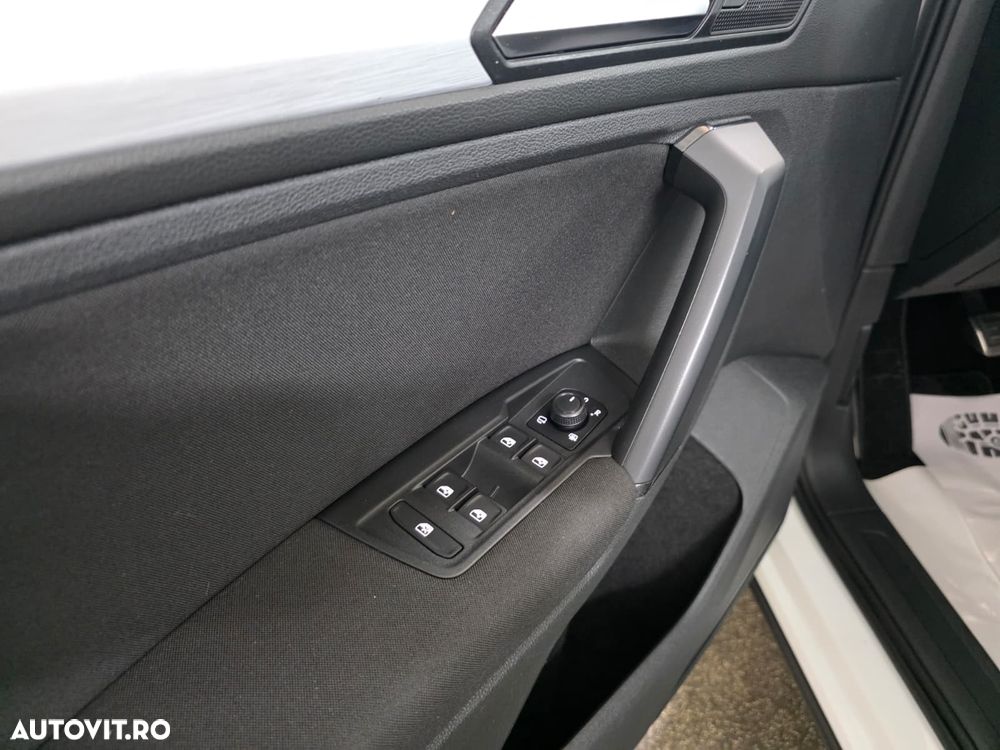 Volkswagen Tiguan - 8